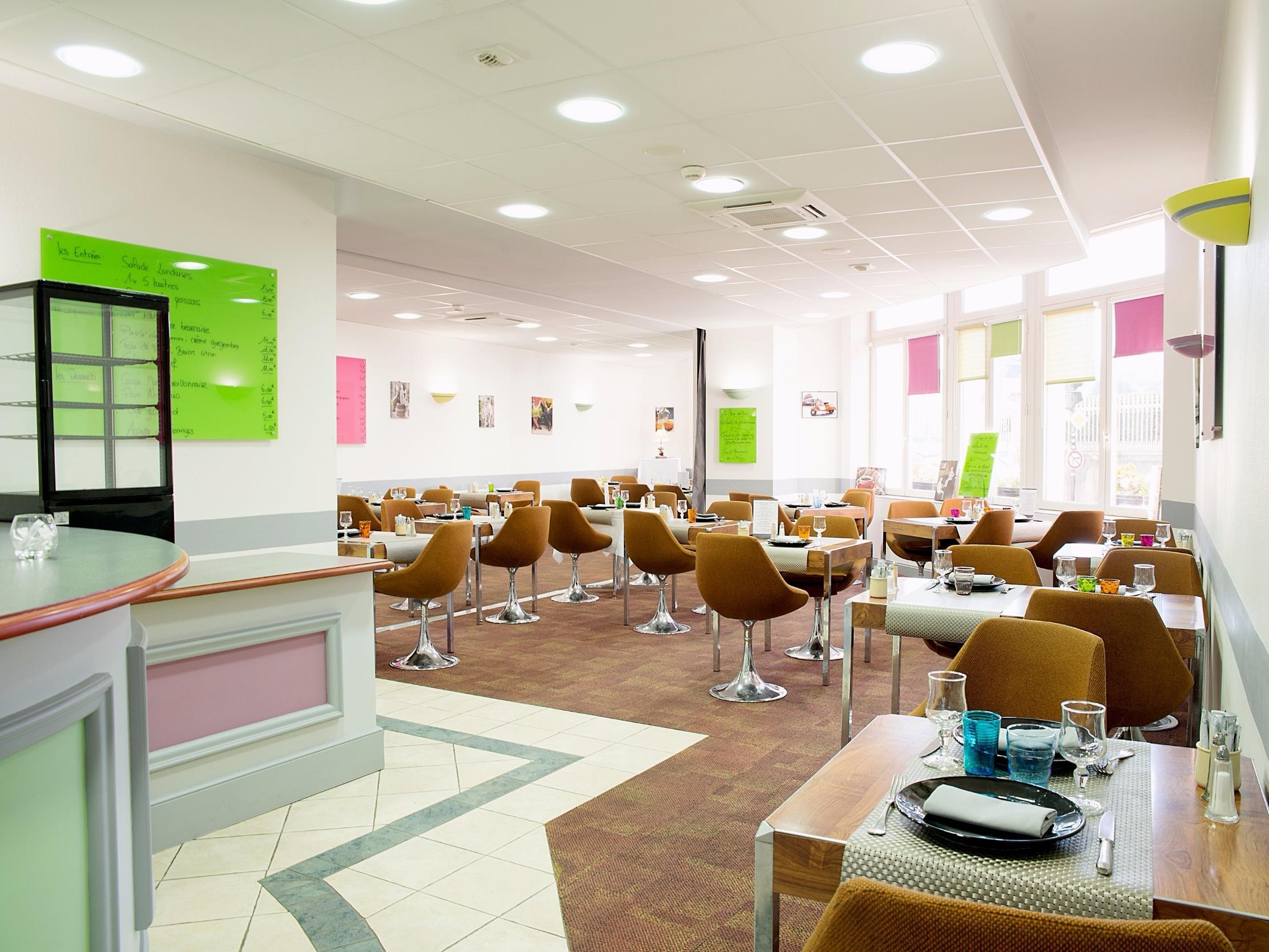 Logis Hotel De France Restaurant Le Lucullus Montmorillon Luaran gambar