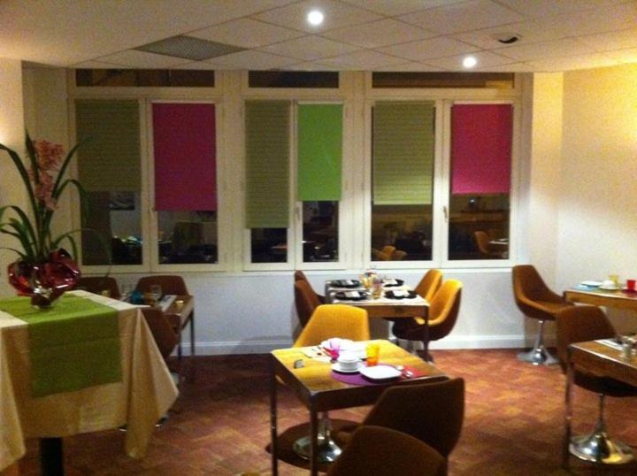 Logis Hotel De France Restaurant Le Lucullus Montmorillon Luaran gambar