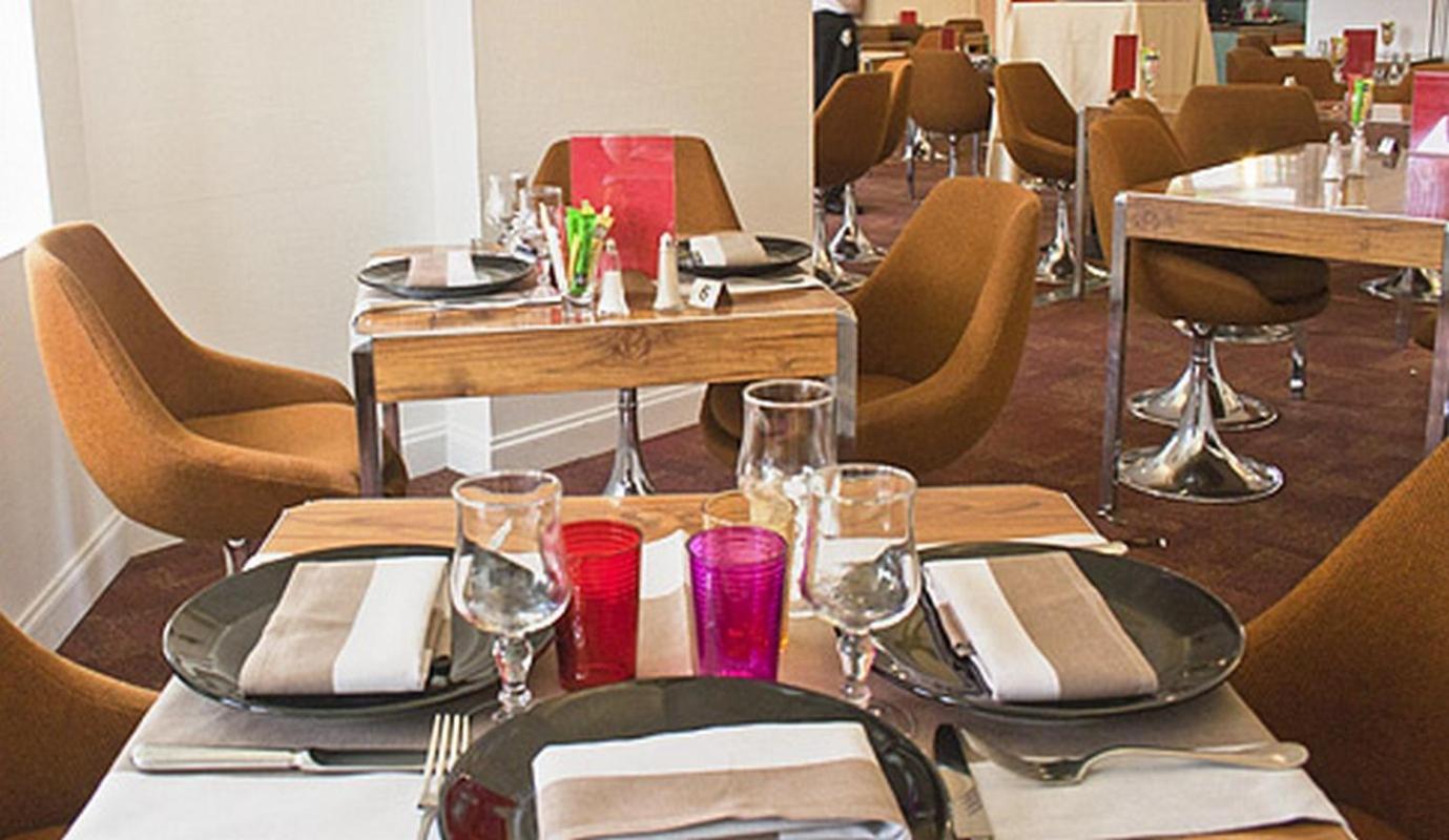 Logis Hotel De France Restaurant Le Lucullus Montmorillon Luaran gambar
