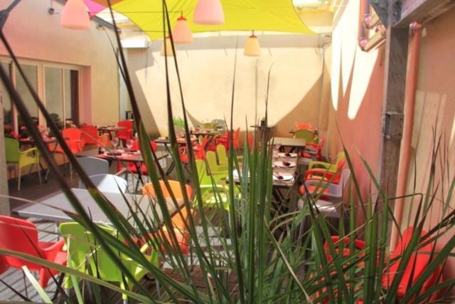 Logis Hotel De France Restaurant Le Lucullus Montmorillon Luaran gambar