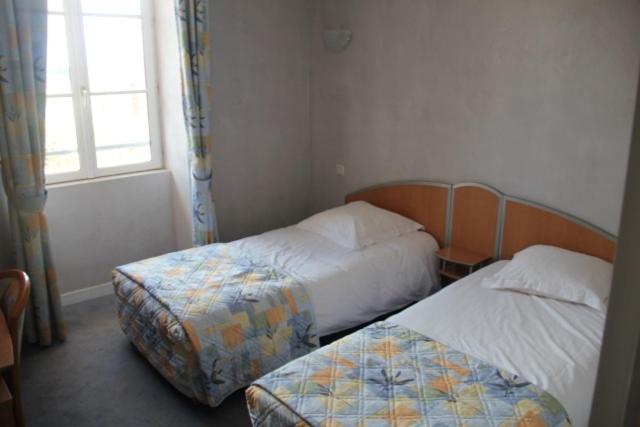 Logis Hotel De France Restaurant Le Lucullus Montmorillon Bilik gambar